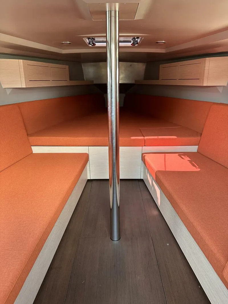 Slide: The Image of Saffier SE 33 Life 2025 - 5472541