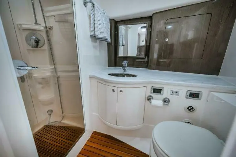 Slide: The Image of Intrepid 475 Sport Yacht 2018 - 5121581