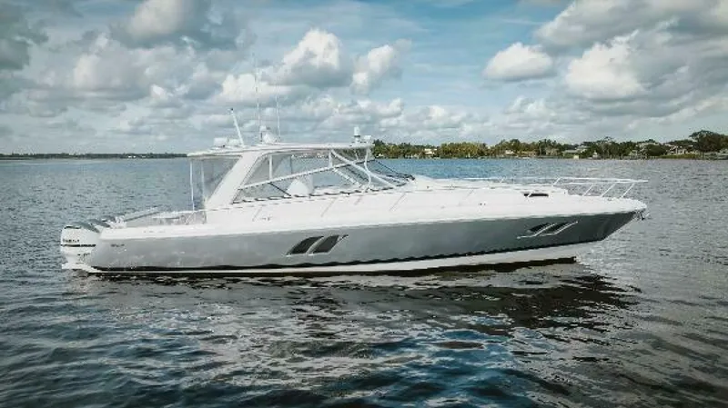 Slide: The Image of Intrepid 475 Sport Yacht 2018 - 5121550