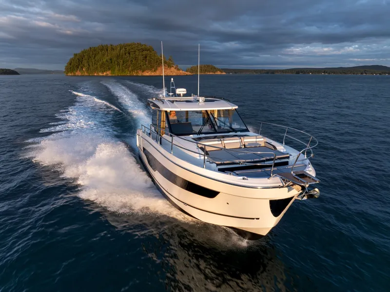Slide: The Image of Jeanneau 1295 Coupe 2026 - 5121824