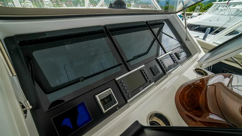 Slide: The Image of 2023 Viking 73 Convertible "Free Spool" - Helm - 5122547