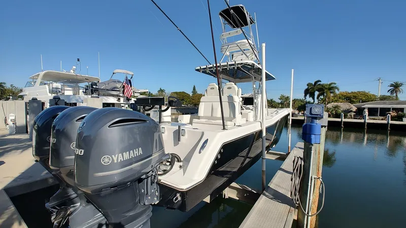 Slide: The Image of Invincible 36 Open Fisherman 2021 - 5123605