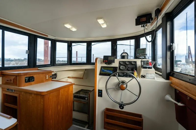 Slide: The Image of Camano 31 1995 - 5124550