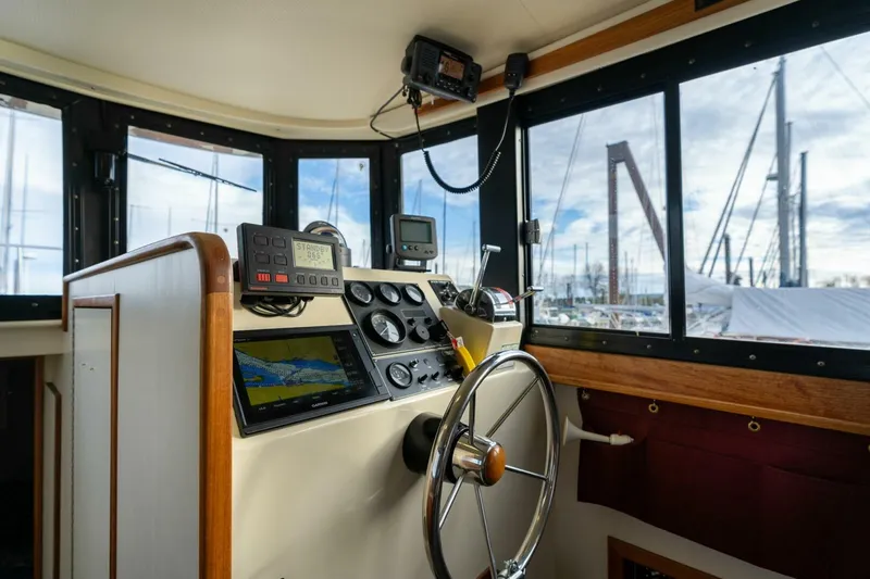 Slide: The Image of Camano 31 1995 - 5124552