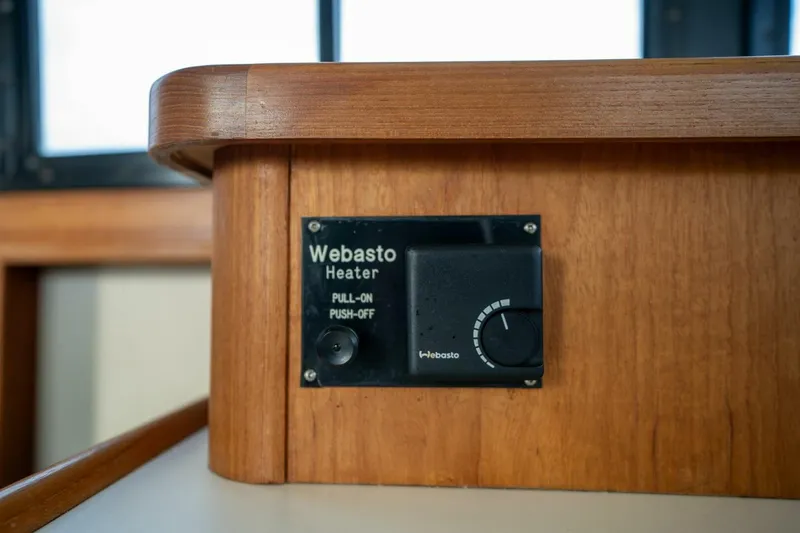 Slide: The Image of Camano 31 1995 - 5124558