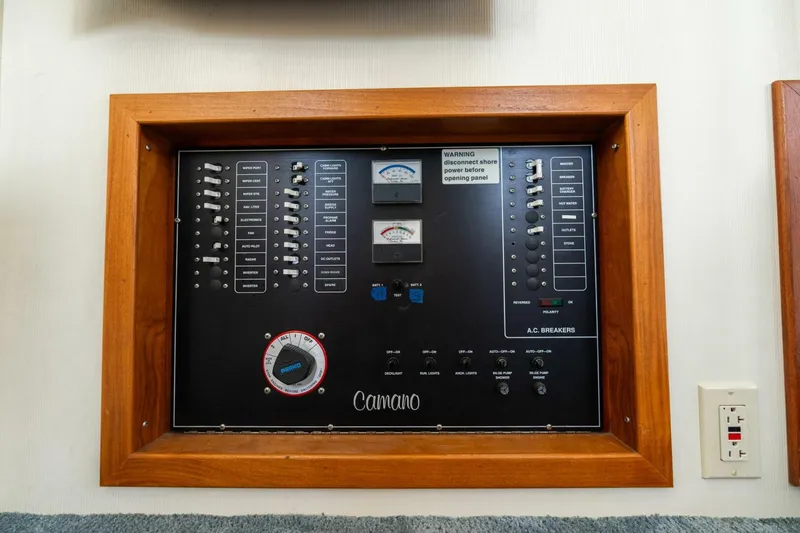 Slide: The Image of Camano 31 1995 - 5124559