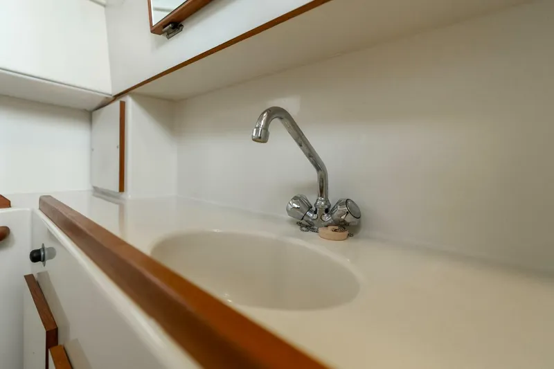 Slide: The Image of Camano 31 1995 - 5124575