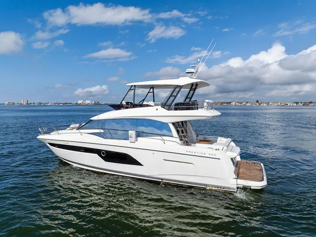 Slide: The Image of Prestige 520 2018 - 60