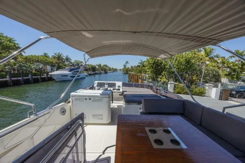 Slide: The Image of Prestige 520 2018 - 5124854