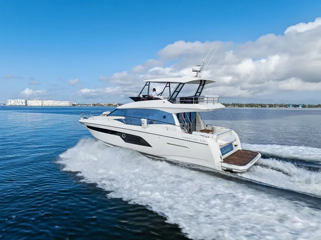 Slide: The Image of Prestige 520 2018 - 69