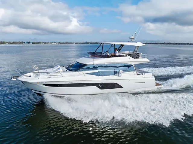 Slide: The Image of Prestige 520 2018 - 71