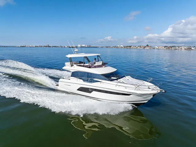 Slide: The Image of Prestige 520 2018 - 65