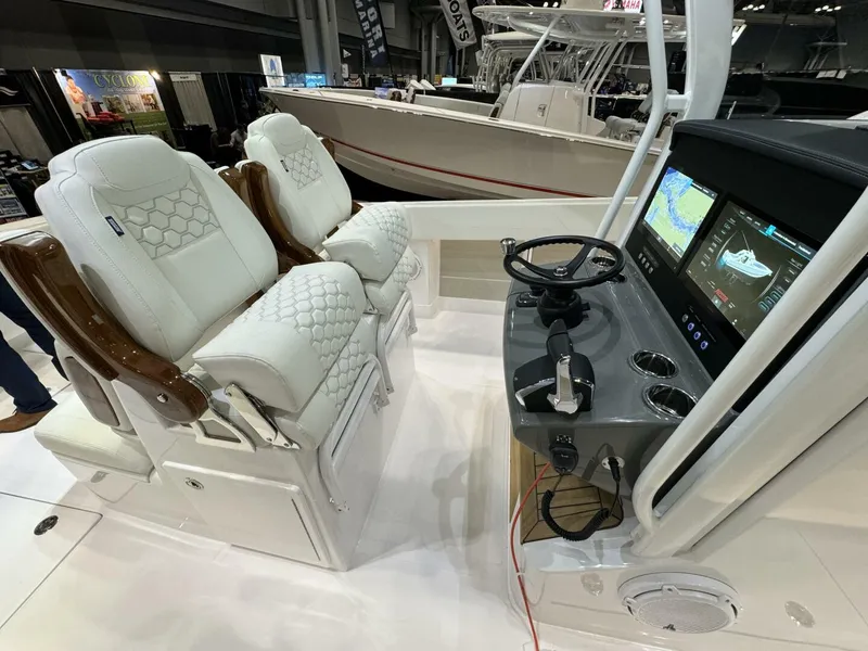 Slide: The Image of 2025 Jupiter 380LS - 5124936