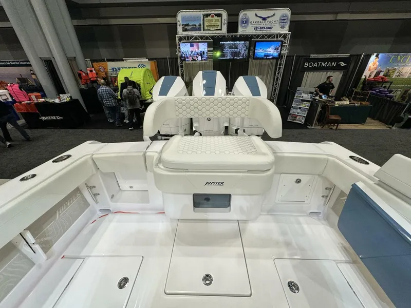 Slide: The Image of 2025 Jupiter 380LS - 5124937