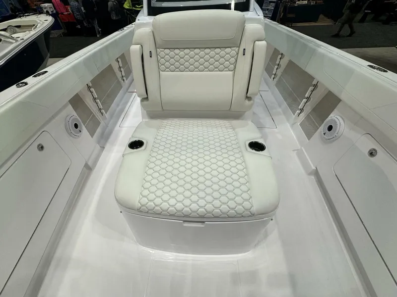 Slide: The Image of 2025 Jupiter 380LS - 5124932