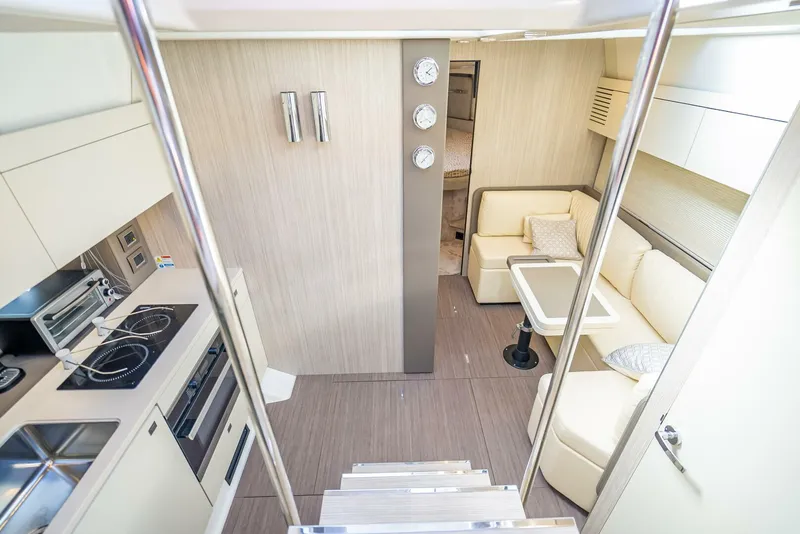 Slide: The Image of Cranchi M44 2021 - 5238510