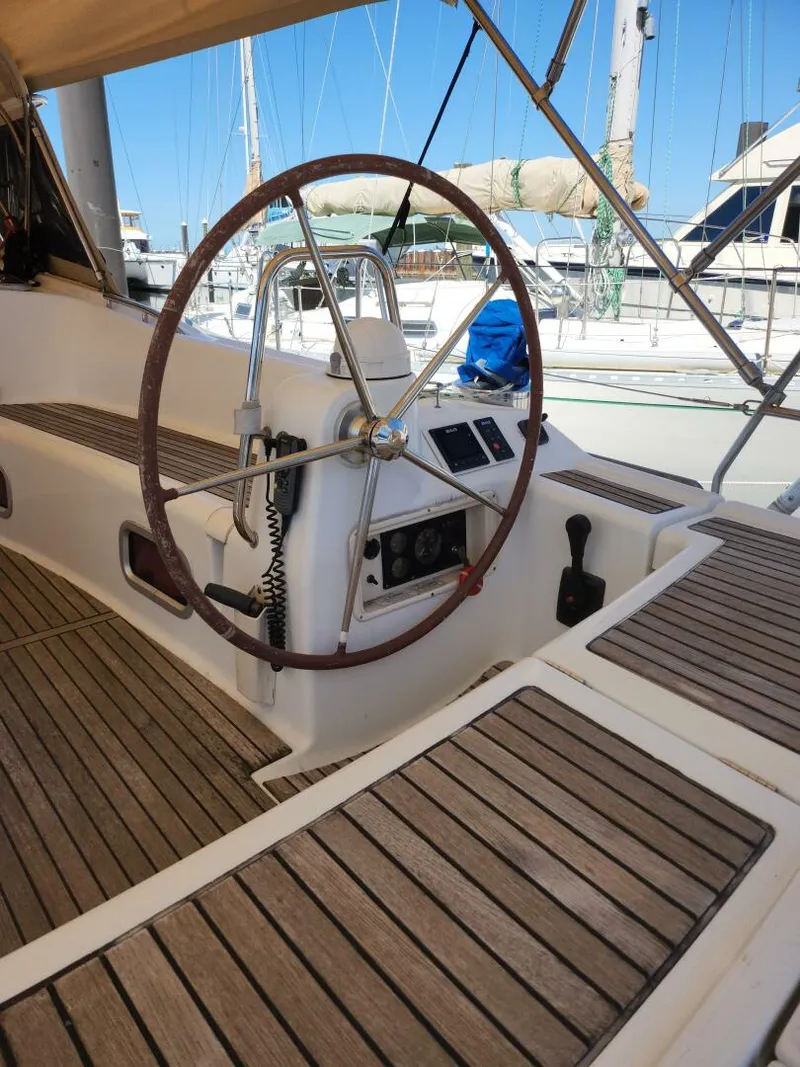 Slide: The Image of Stb Helm Athena, 2011 Beneteau 49 - 5125971