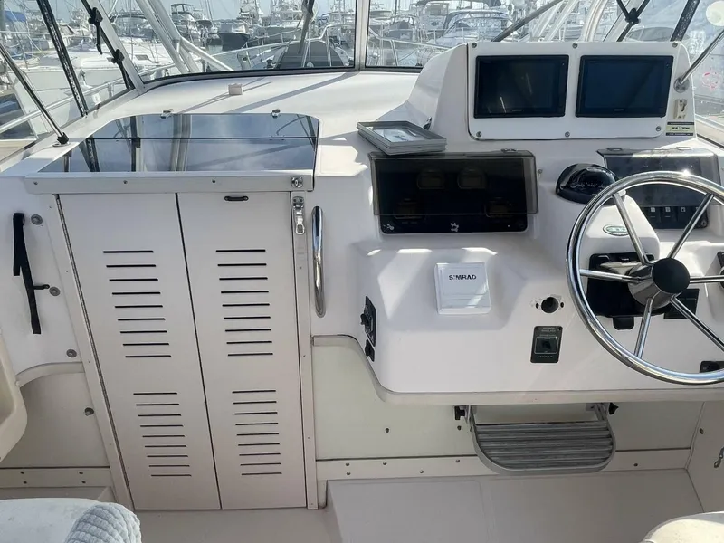 Slide: The Image of Grady-White Marlin 300 2003 - 5126263