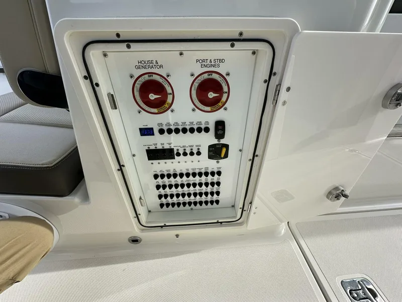 Slide: The Image of 2012 32 Pursuit Dual Console - Always Grateful 2 - 5132151