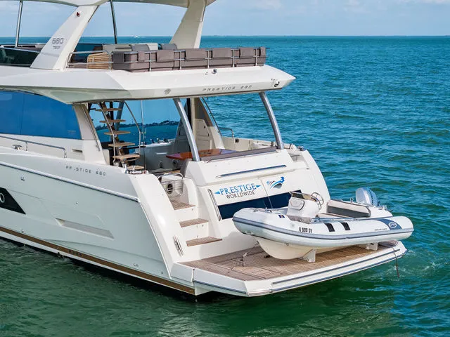 Slide: The Image of Prestige 680 Flybridge 2018 - 65