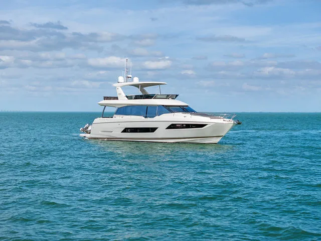 Slide: The Image of Prestige 680 Flybridge 2018 - 69