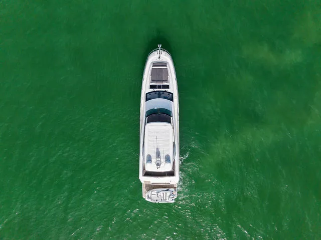 Slide: The Image of Prestige 680 Flybridge 2018 - 70