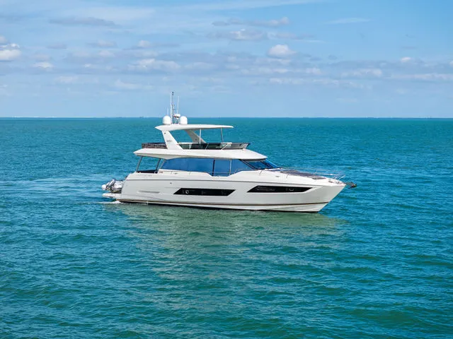 Slide: The Image of Prestige 680 Flybridge 2018 - 71