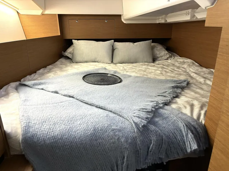 Slide: The Image of Jeanneau 35 2024 - 5127125