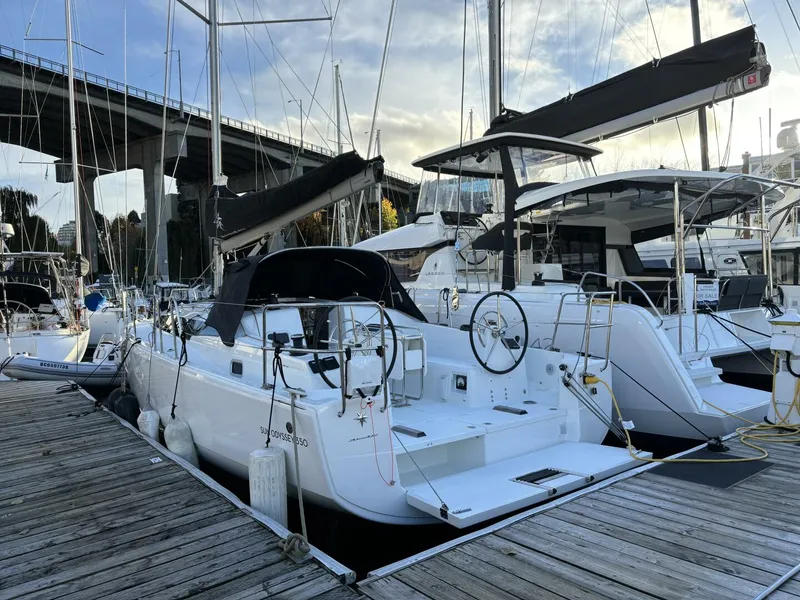 Slide: The Image of Jeanneau 35 2024 - 5127130