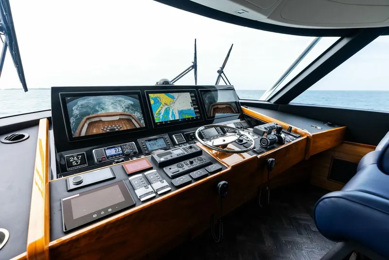 Slide: The Image of Viking 72 Enclosed Bridge 2023 - 5732599