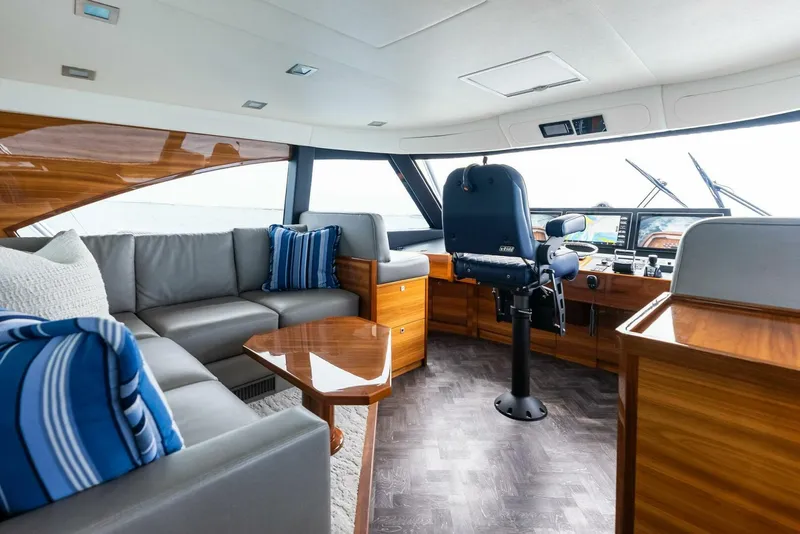 Slide: The Image of Viking 72 Enclosed Bridge 2023 - 5732608