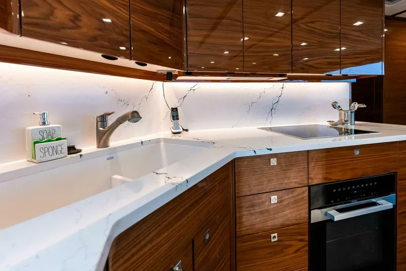 Slide: The Image of Viking 72 Enclosed Bridge 2023 - 5732725