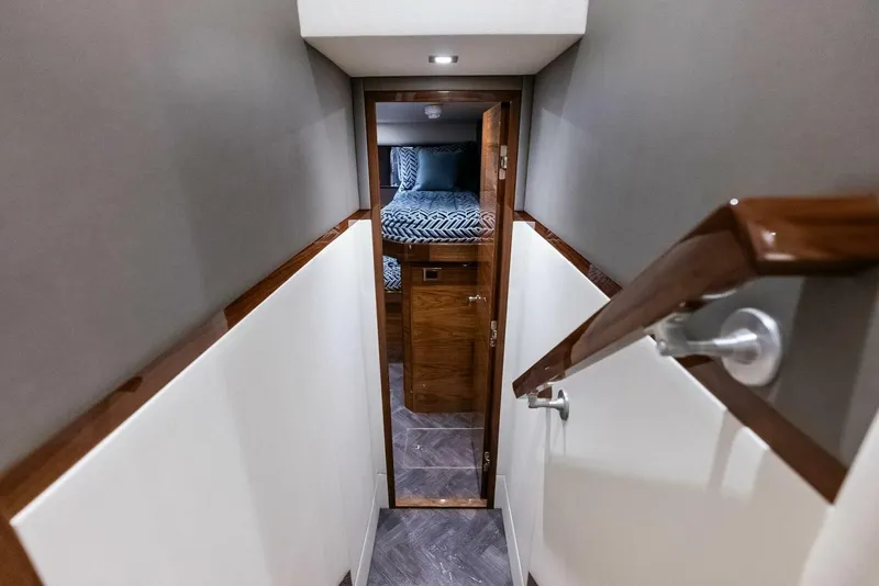 Slide: The Image of Viking 72 Enclosed Bridge 2023 - 5732669