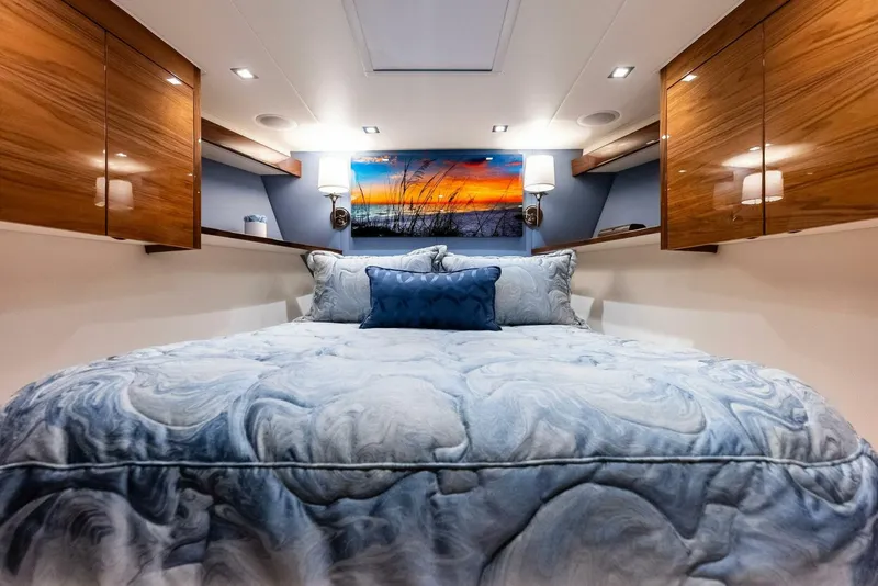 Slide: The Image of Viking 72 Enclosed Bridge 2023 - 5732673