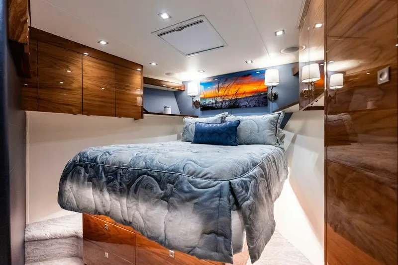 Slide: The Image of Viking 72 Enclosed Bridge 2023 - 5732674