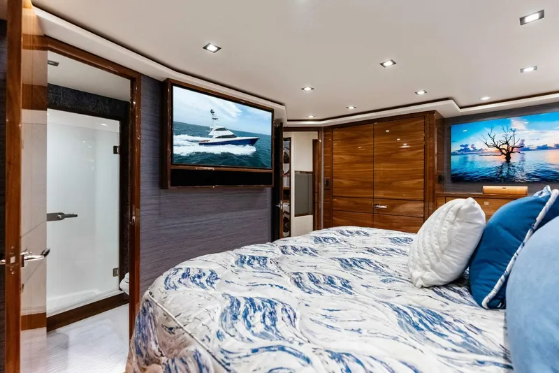 Slide: The Image of Viking 72 Enclosed Bridge 2023 - 5732675