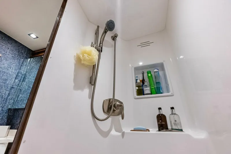 Slide: The Image of Viking 72 Enclosed Bridge 2023 - 5732689