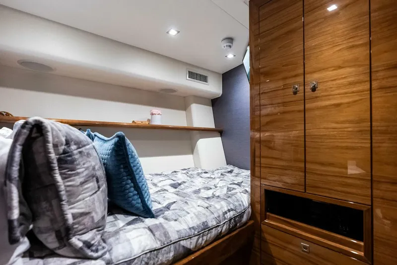 Slide: The Image of Viking 72 Enclosed Bridge 2023 - 5732693