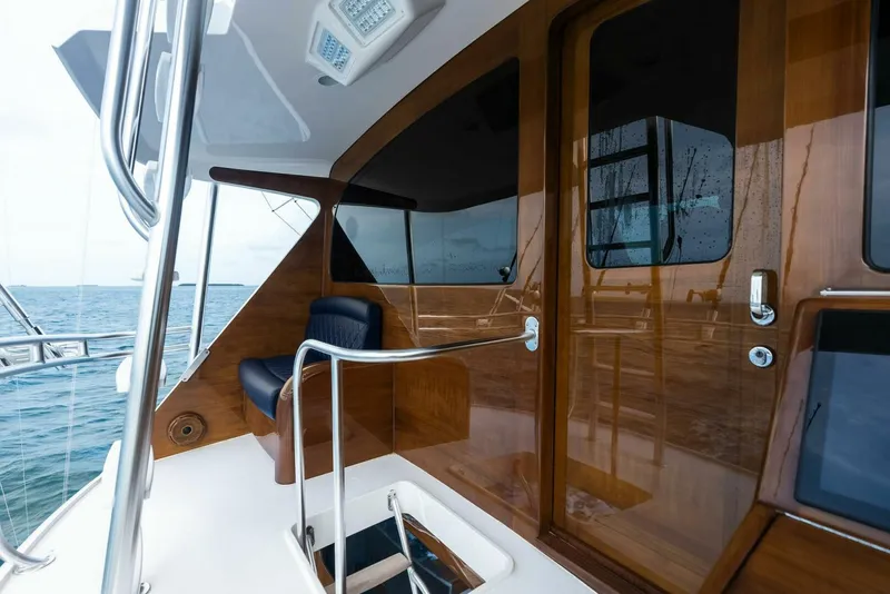 Slide: The Image of Viking 72 Enclosed Bridge 2023 - 5732696