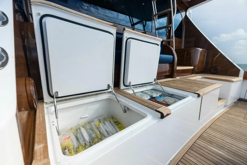 Slide: The Image of Viking 72 Enclosed Bridge 2023 - 5732878