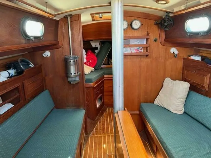 Slide: The Image of Cape Dory 31 Cutter 1984 - 5146491