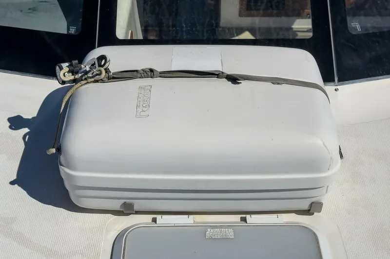 Slide: The Image of 2006 Riviera 33 LIL BREEZY 015 - 5128925