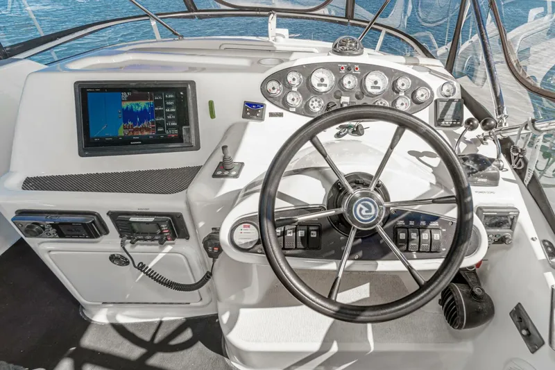 Slide: The Image of 2006 Riviera 33 LIL BREEZY 021 - 5128932