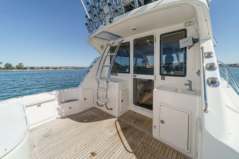 Slide: The Image of 2006 Riviera 33 LIL BREEZY 035 - 5128947