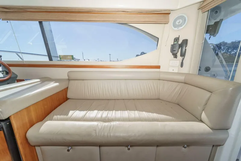 Slide: The Image of 2006 Riviera 33 LIL BREEZY 049 - 5128961