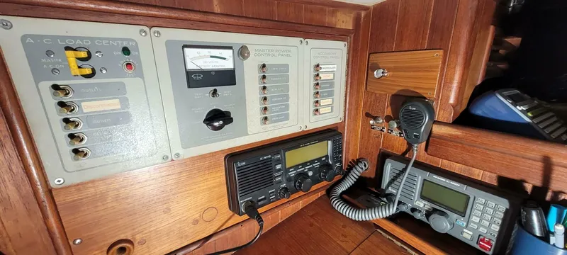 Slide: The Image of Shannon 38 Ketch 1980 - 5145269