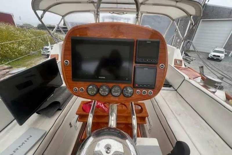 Slide: The Image of Alden Aft Cockpit K/CB Sloop 1986 - 5144222