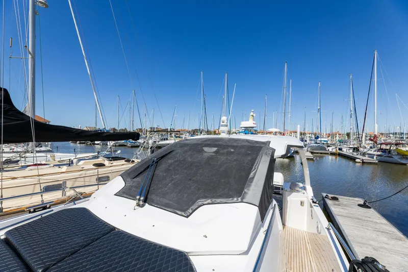 Slide: The Image of 2018 Azimut 40 Verve Loki - 5129080