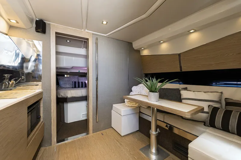 Slide: The Image of 2018 Azimut 40 Verve Loki - 5129069