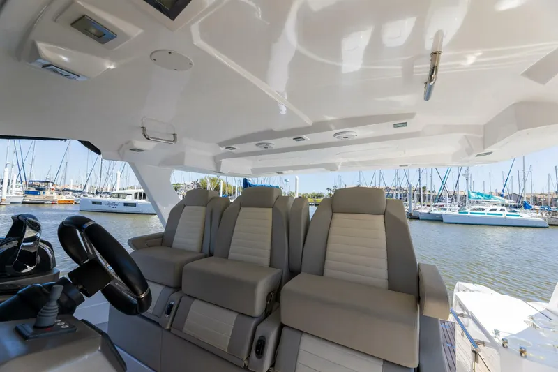 Slide: The Image of 2018 Azimut 40 Verve Loki - 5129097